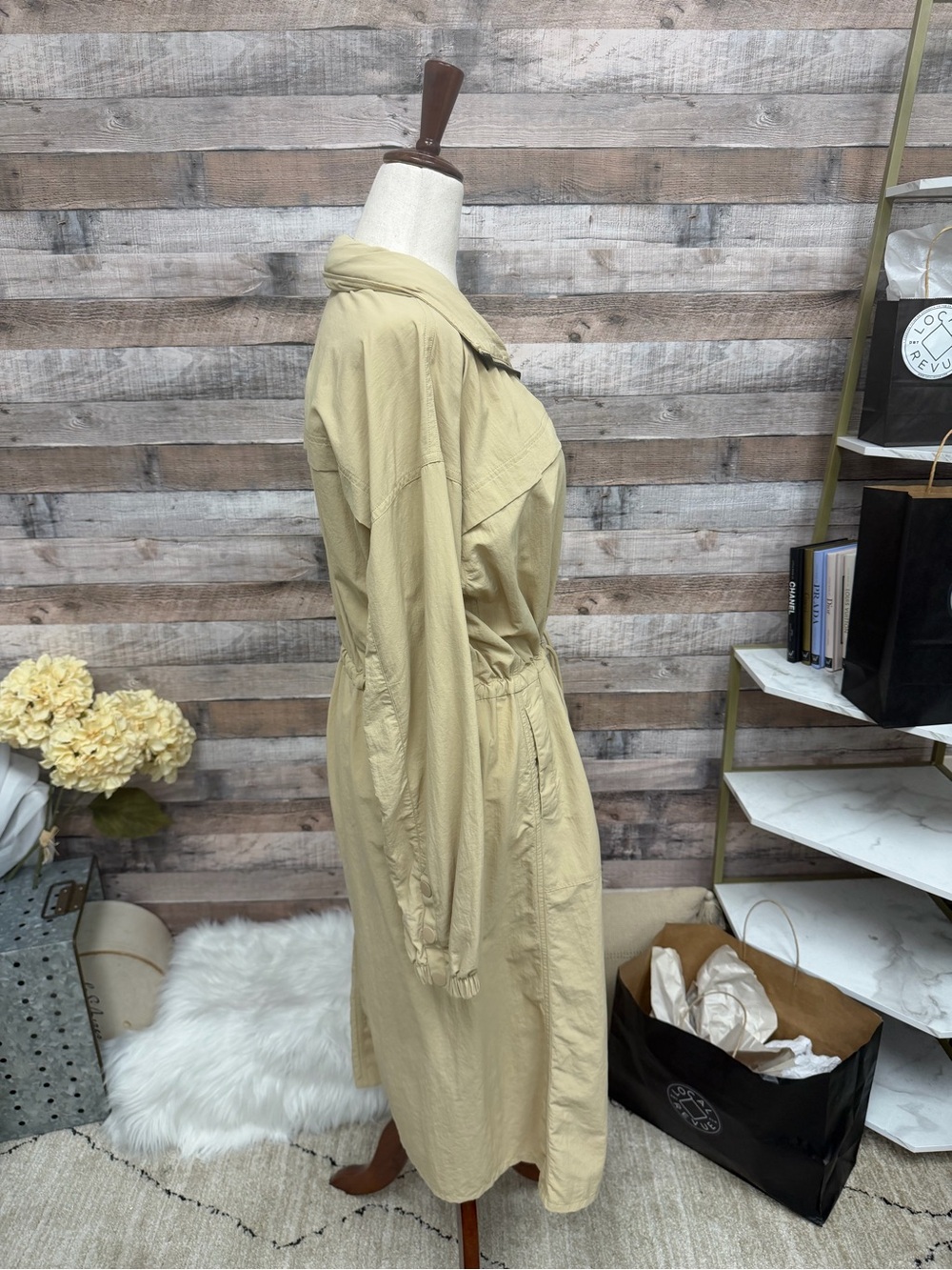 Spiritual Gangster Beige Lightweight Jacket with Hood - Picture 2 of 5